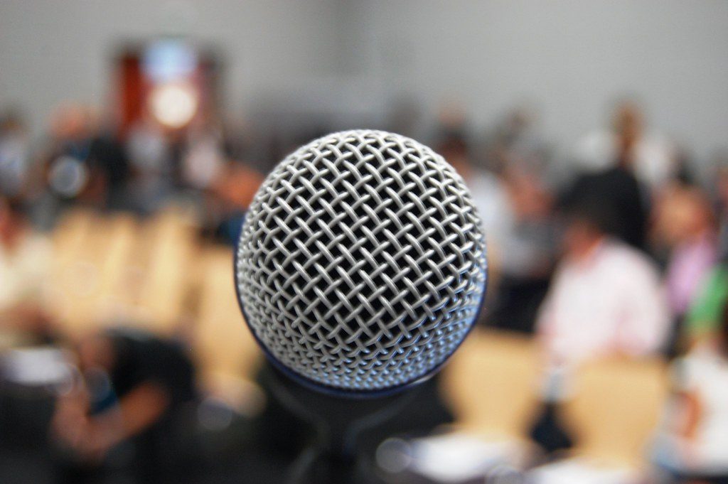 Party Karaoke Songs: How to Choose for Your Audience — karaoke illustration Party Karaoke Songs: How to Choose for Your Audience — karaoke illustration