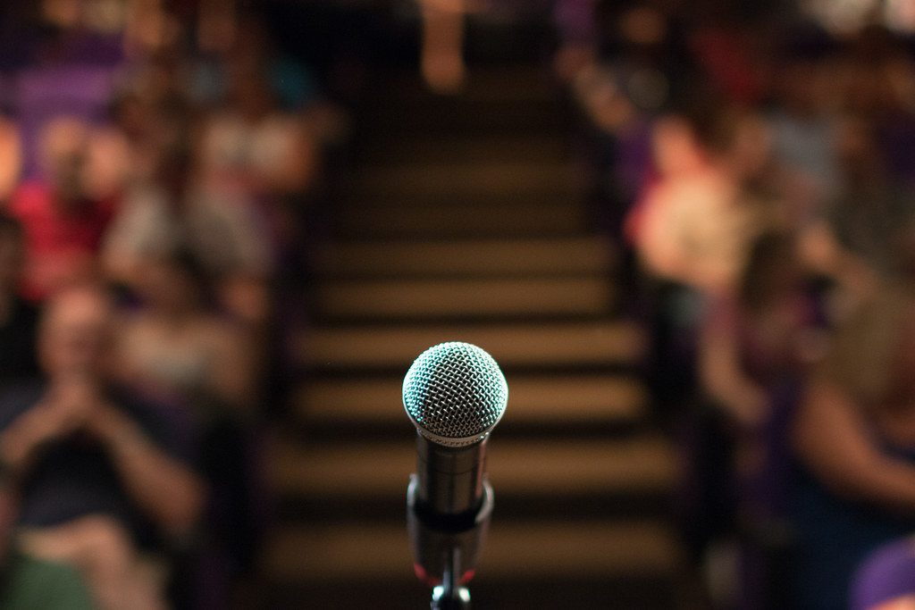 Party Karaoke Songs: How to Choose for Your Audience — karaoke illustration Party Karaoke Songs: How to Choose for Your Audience — karaoke illustration