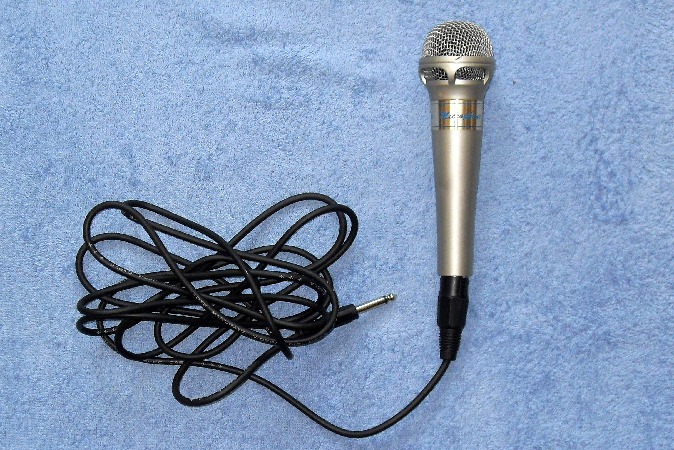 Micros de karaoké prêts pour une soirée